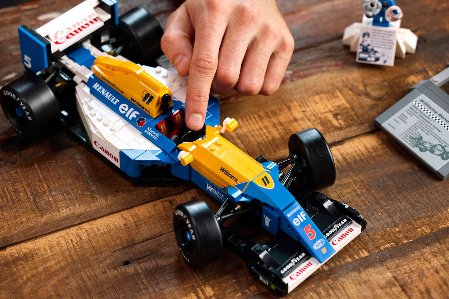 LEGO Icons Williams Racing FW14B & Nigel Mansell F1 Car