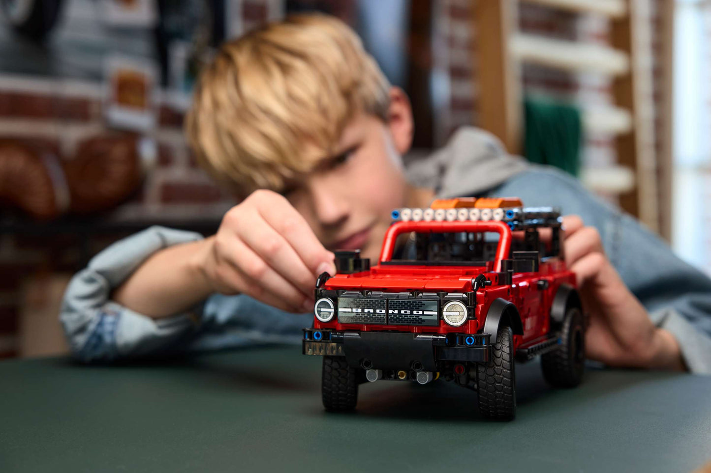 LEGO TECHNIC Ford Bronco SUV #42213