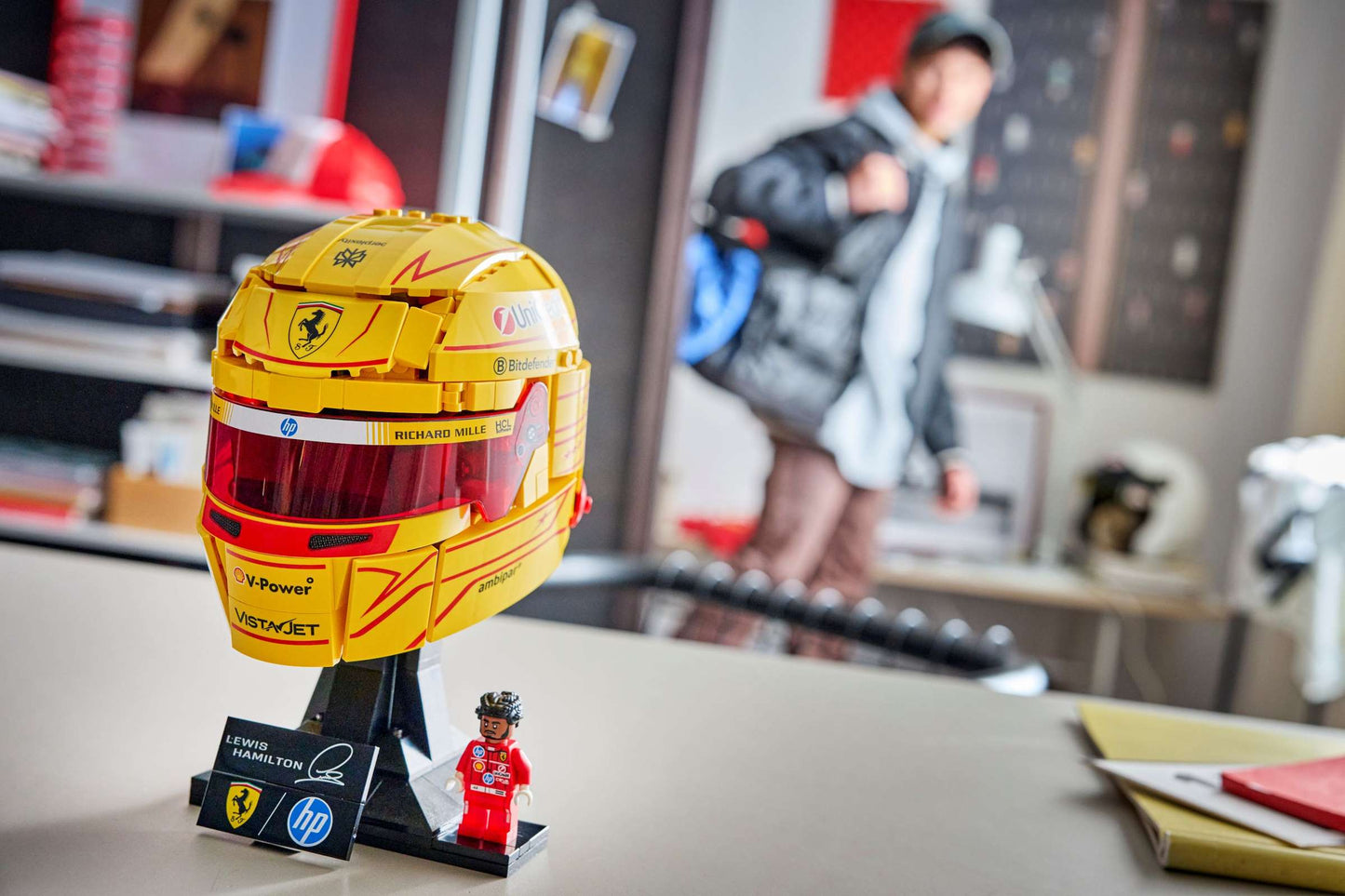 LEGO Editions Scuderia Ferrari HP Lewis Hamilton Helmet 43022