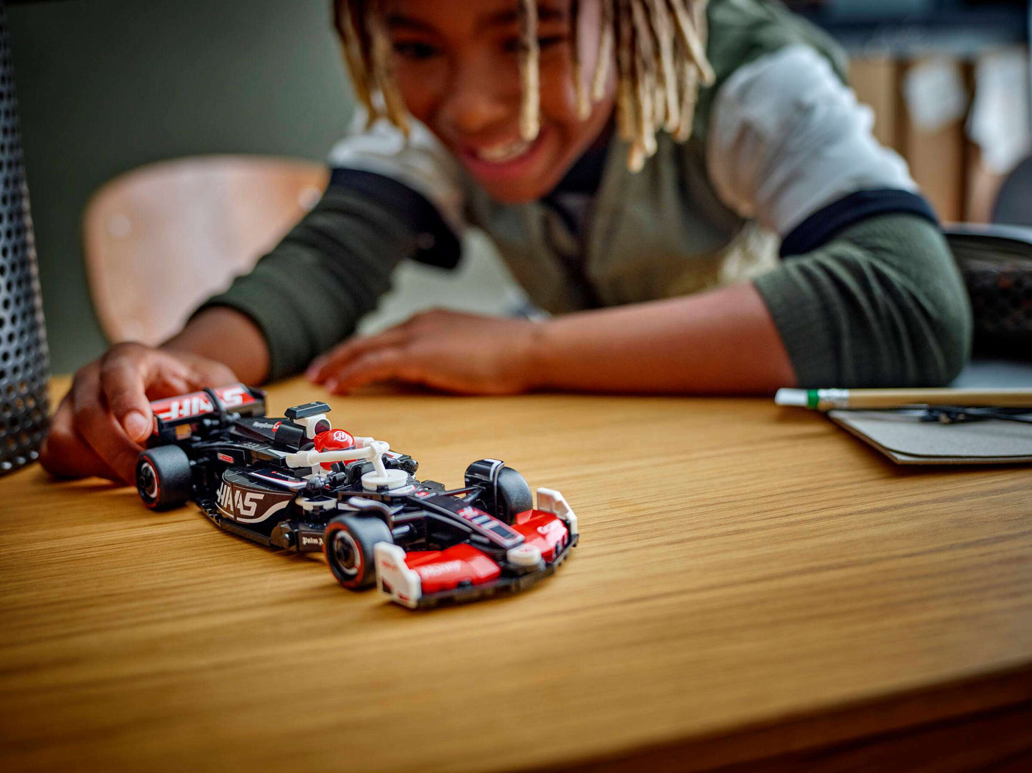 MoneyGram Haas F1 Race Car LEGO Speed Champions