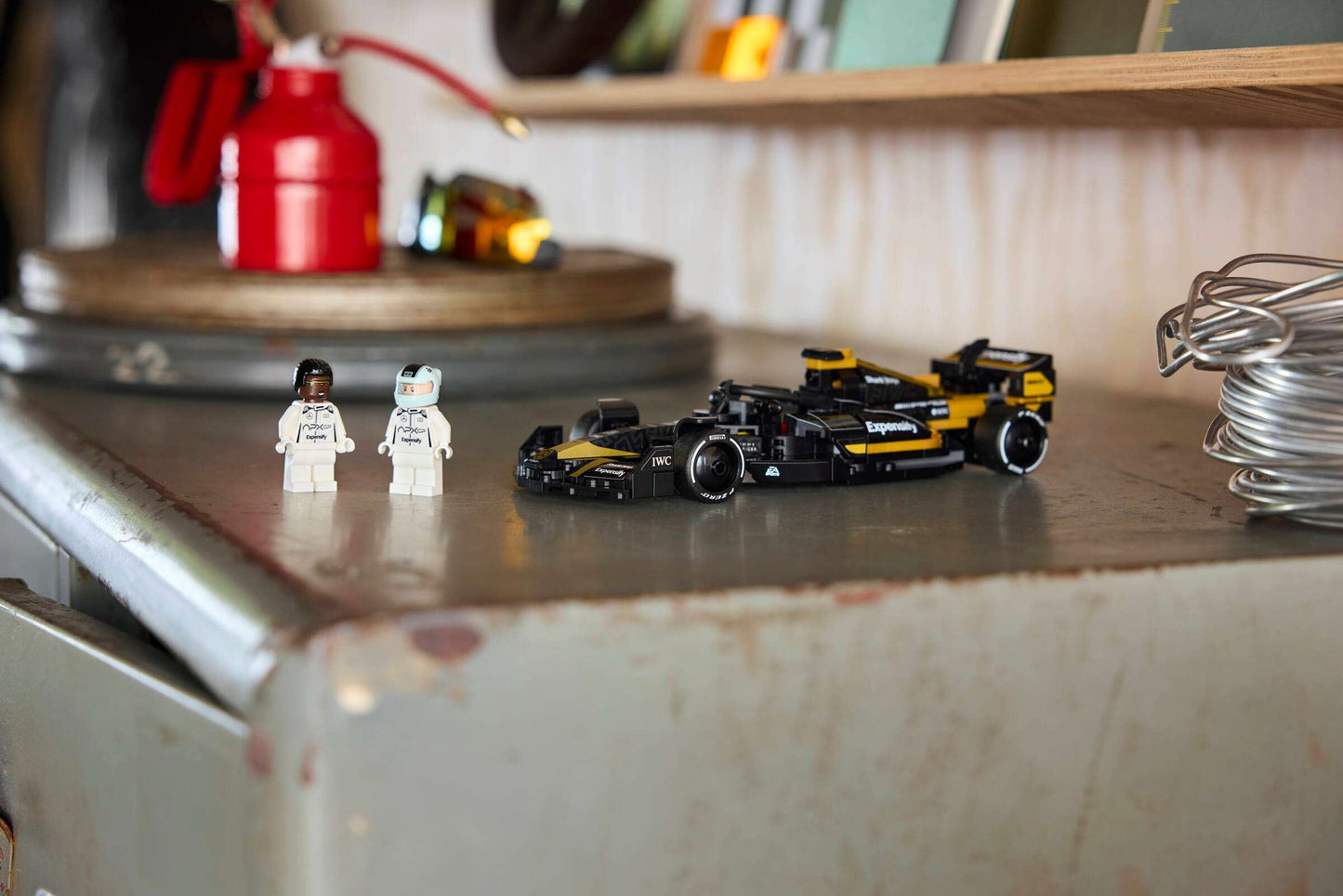 APXGP Team Race Car from F1 The Movie LEGO Speed Champions