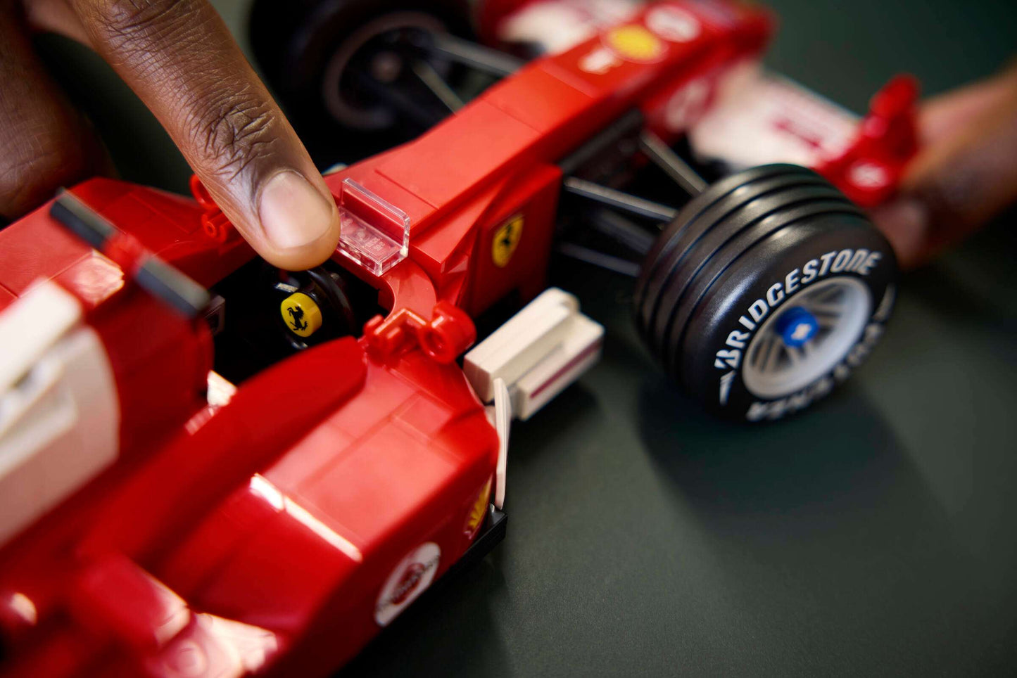 LEGO Icons F1 Ferrari F2004 & Michael Schumacher Set