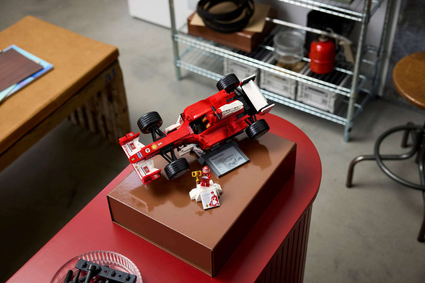 LEGO Icons F1 Ferrari F2004 & Michael Schumacher Set