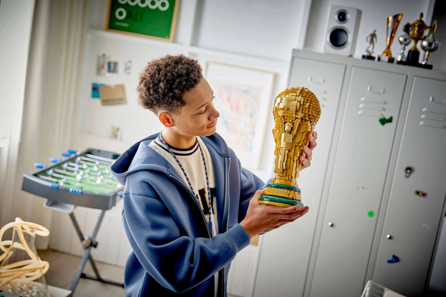 LEGO Editions FIFA World Cup Official Trophy 43020