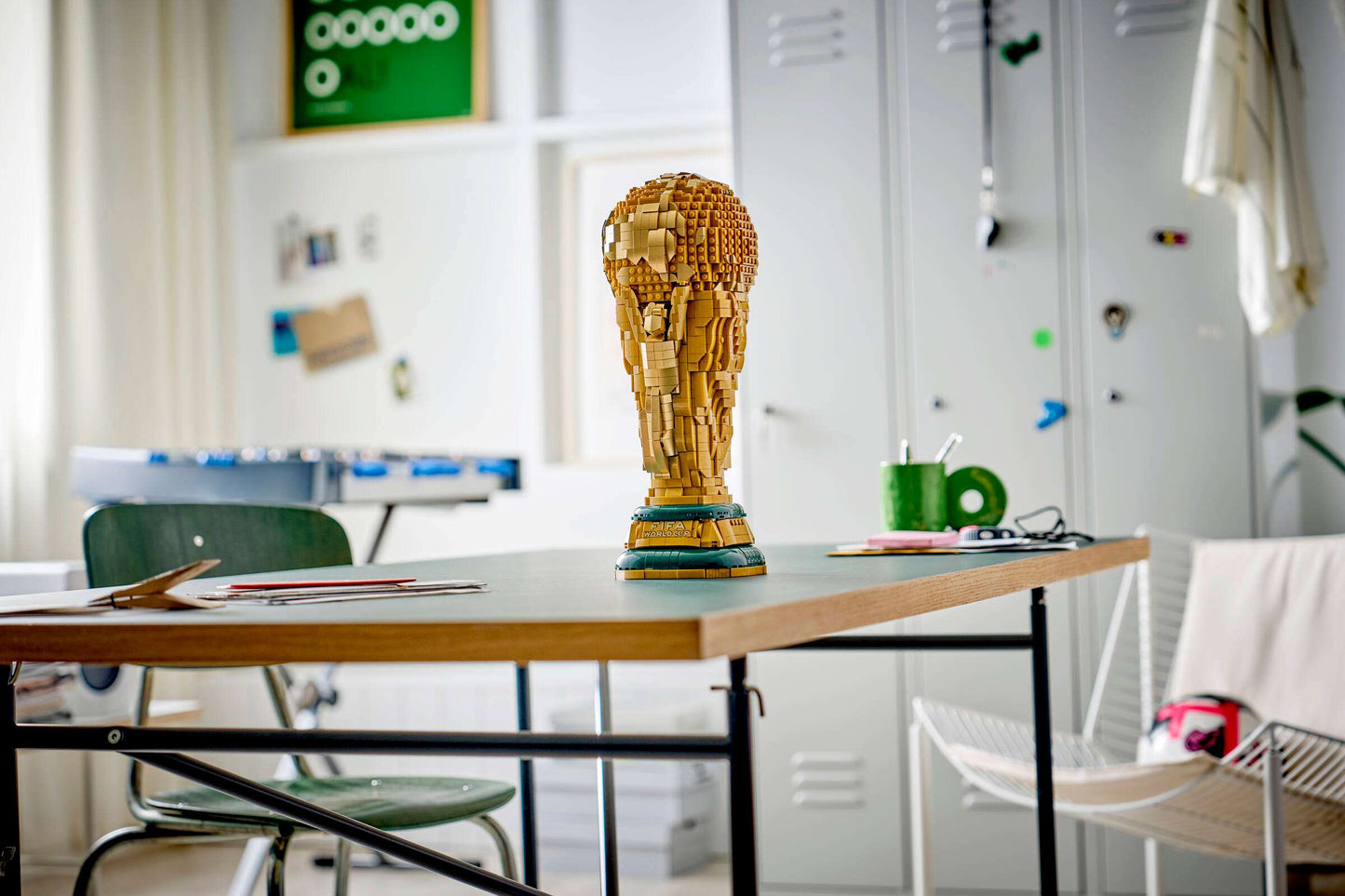 LEGO Editions FIFA World Cup Official Trophy 43020
