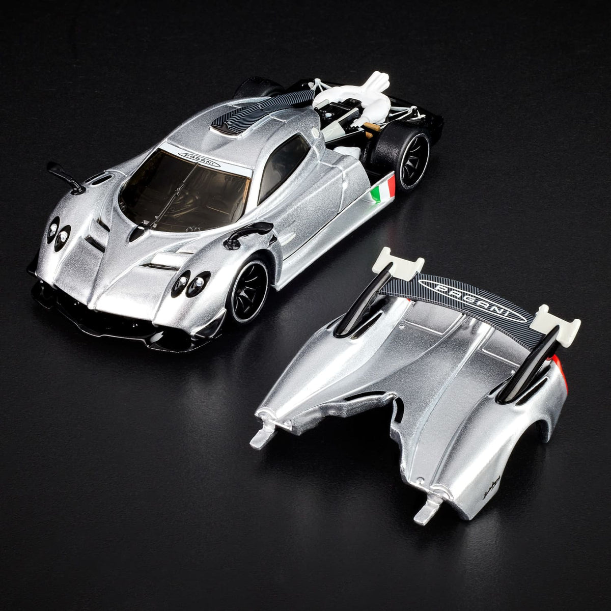 Hot Wheels RLC Exclusive ’21 Pagani Huayra R